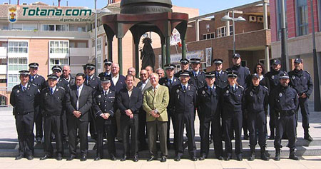 MÁS DE 3.000 PIEZAS CONFORMAN LA NUEVA EXPOSICIÓN SOBRE EL MUSEO DE LA POLICÍA LOCAL QUE PERMANECERÁ ABIERTA HASTA EL DÍA 10 DE ABRIL EN LA SALA 